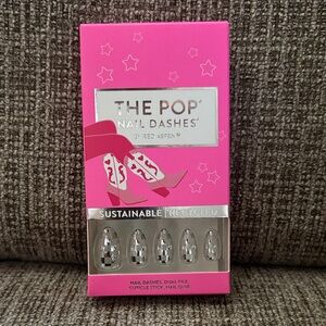 Red Aspen silver checkered Nail Dashes